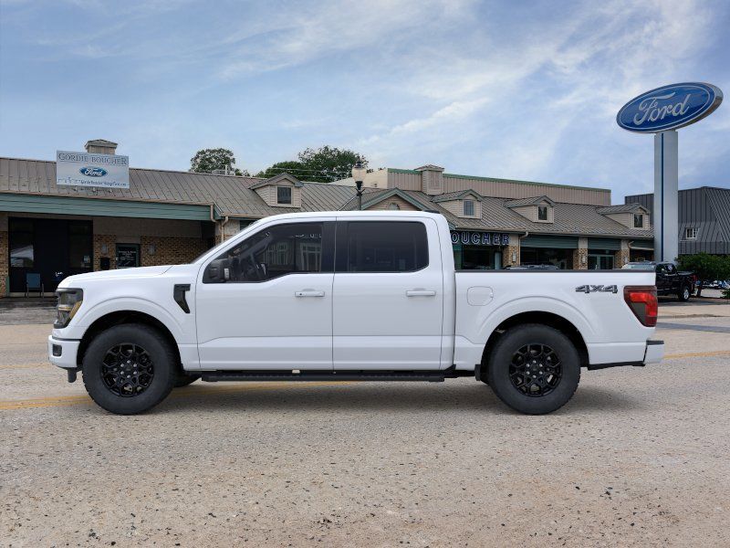 Used 2026 Oxford White Ford XLT image 3