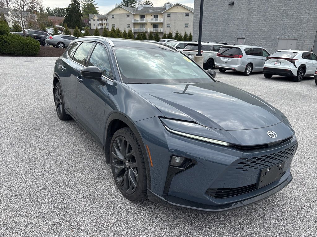 White (Cloud) 2025 Toyota Crown Signia Limited AWD SUV / Crossover All-Wheel Drive Continuously Variable Transmission