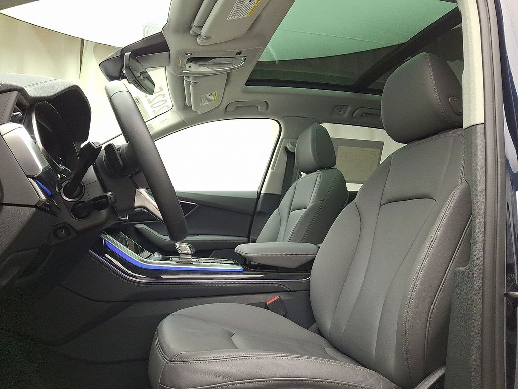 Thumbnail: 2025 Audi Q7 - 13