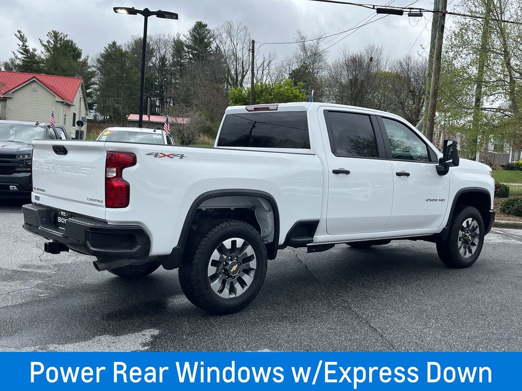 2025 Chevrolet Silverado 2500HD Custom photo