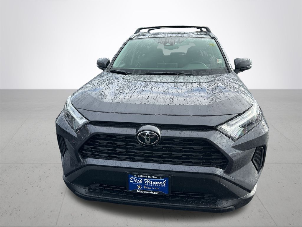 2025 Toyota RAV4 Hybrid XLE photo 2