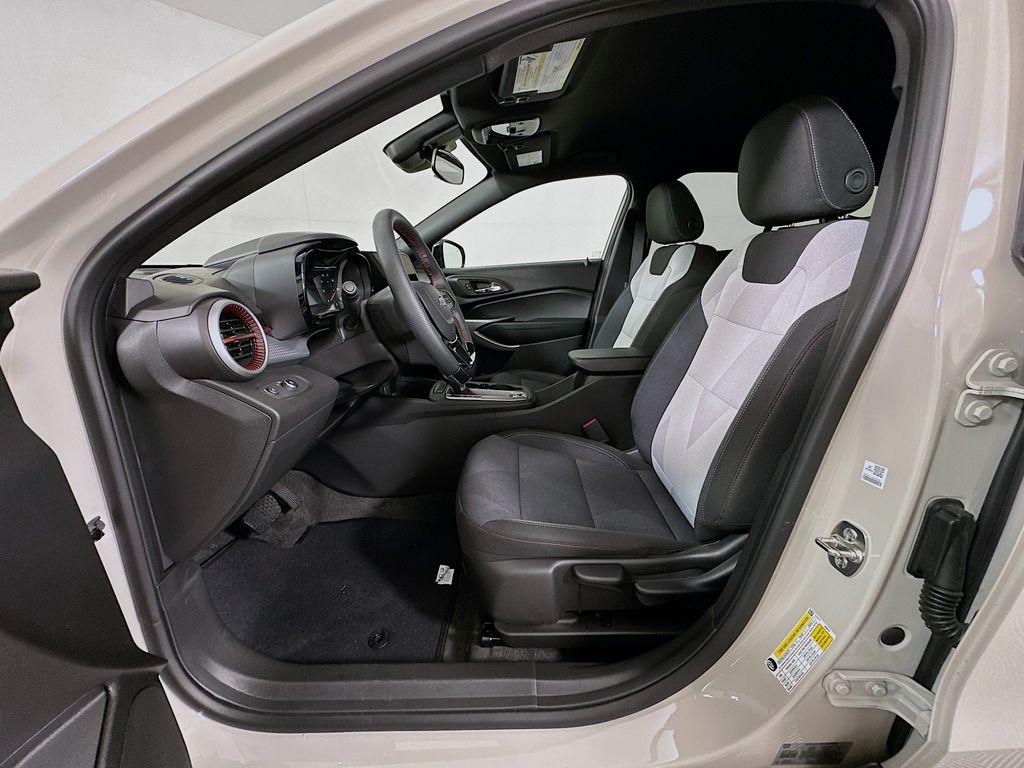 Thumbnail: 2026 Chevrolet Trax - 21