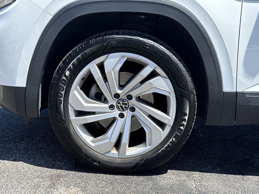 2020 Volkswagen Atlas Cross Sport 2.0T SEL White at DeMontrond Auto Country
