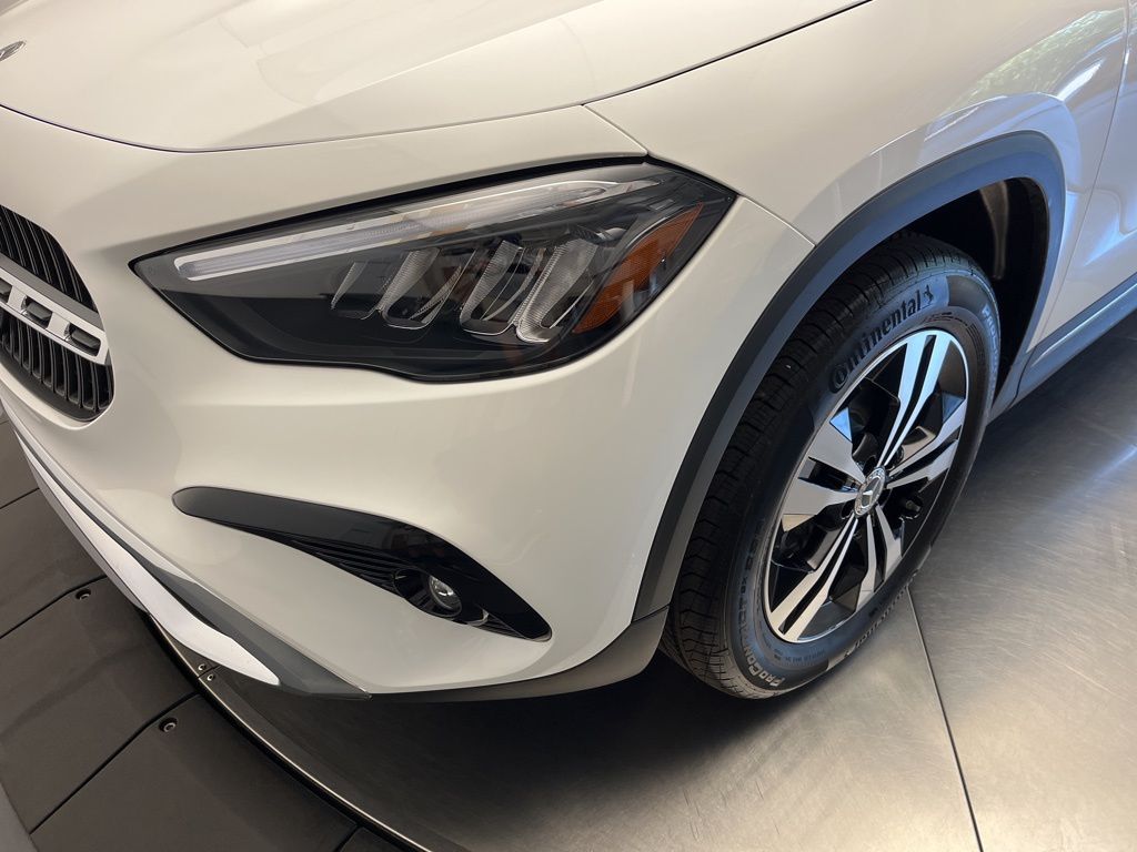 Thumbnail: 2026 Mercedes-Benz GLA - 9