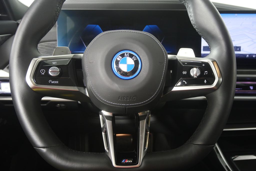 Thumbnail: 2026 BMW 7 Series - 20
