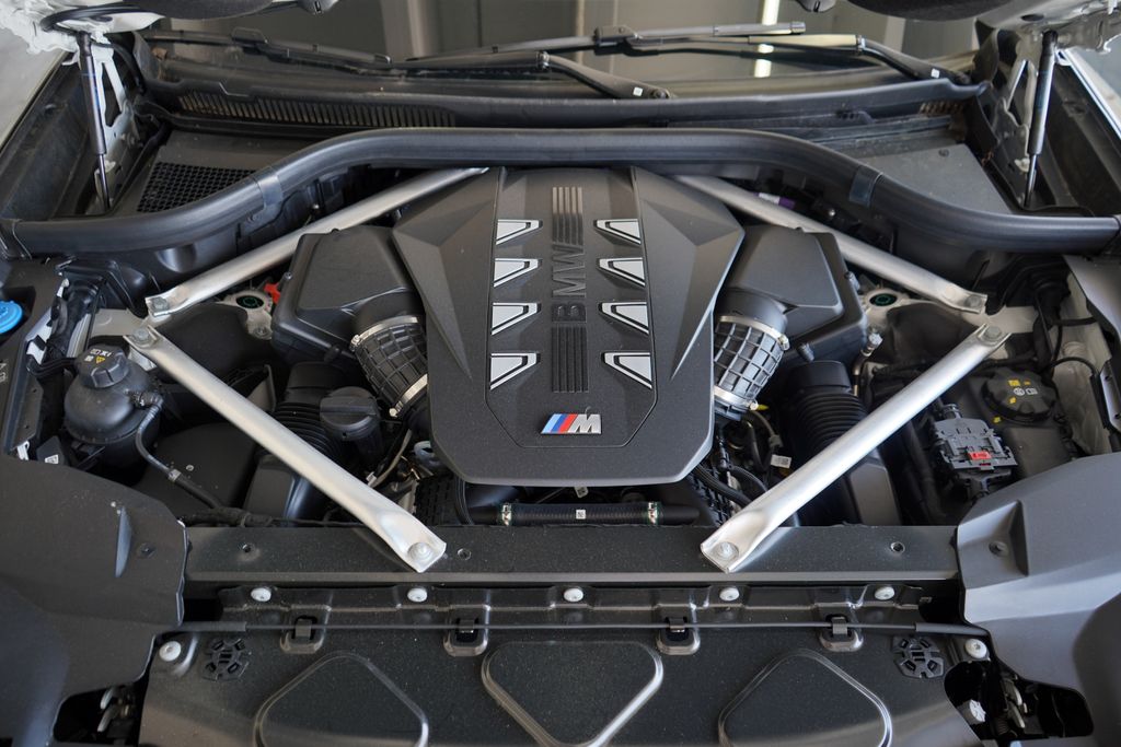 Thumbnail: 2025 BMW X7 - 23