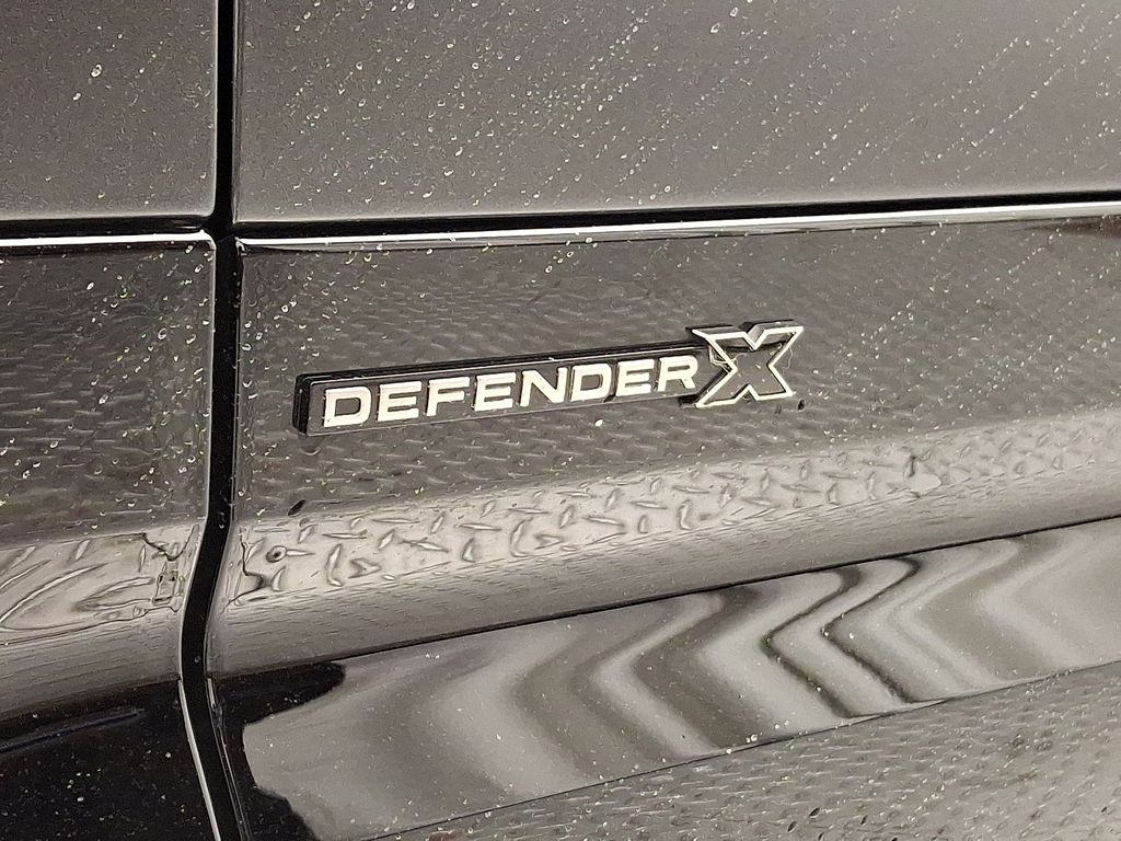 Thumbnail: 2025 Land Rover Defender - 32