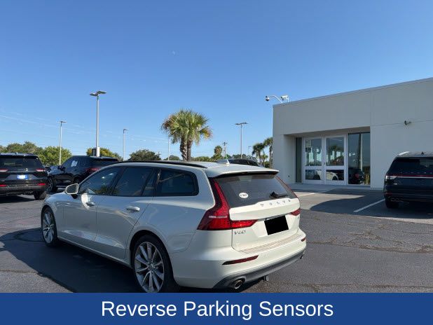 2020 Volvo V60 T5 Momentum