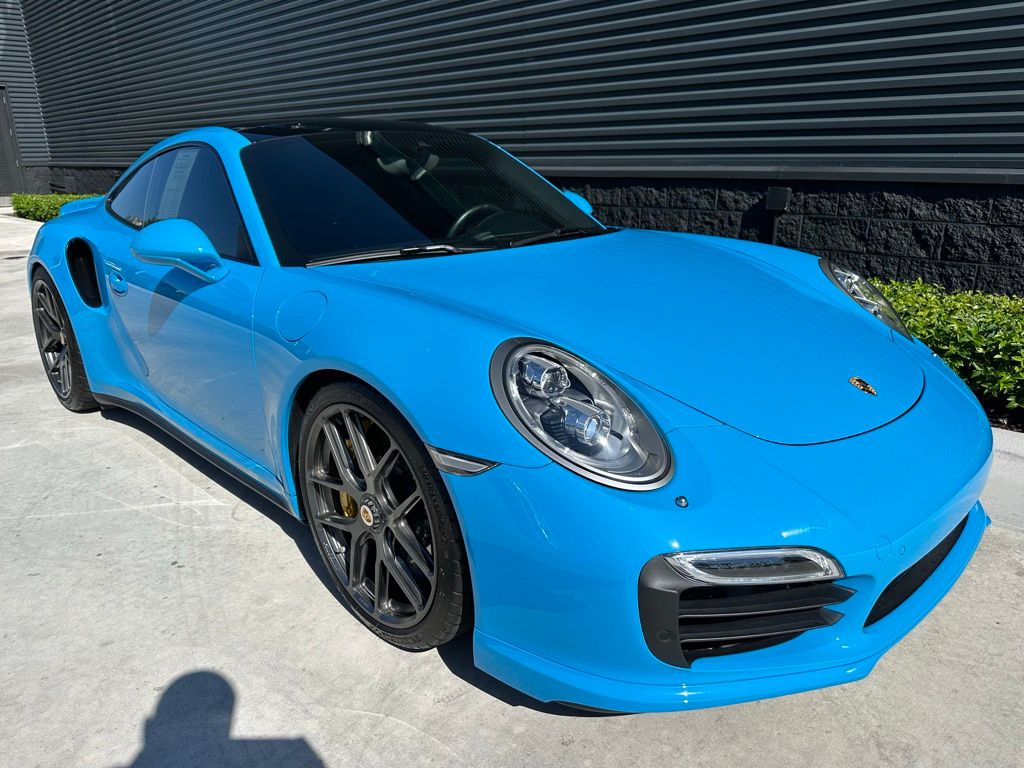 2015 Porsche 911 Turbo S 10