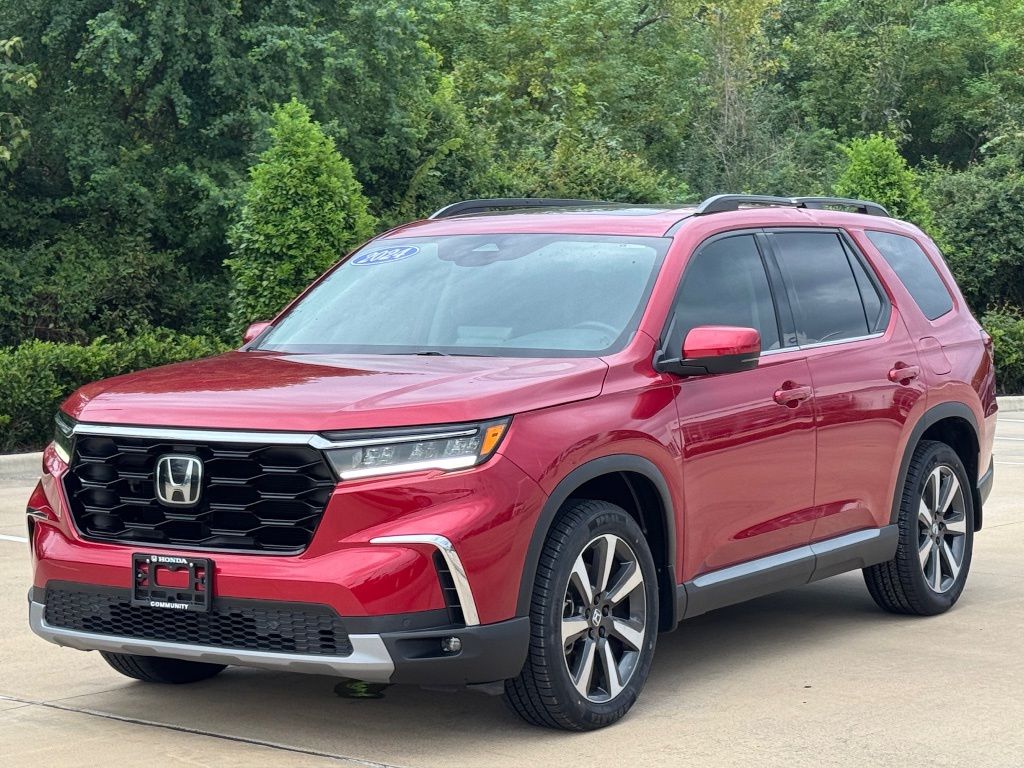 2024 Honda Pilot Touring  at Community Honda