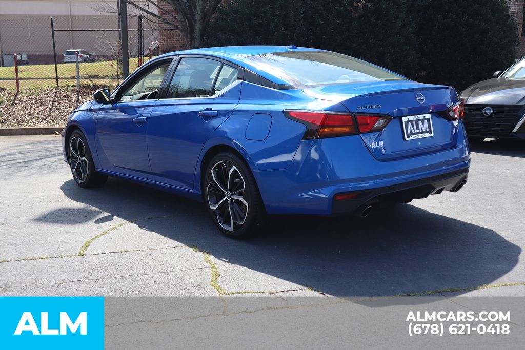 Used 2025 Blue Nissan 2.5 SR image 9