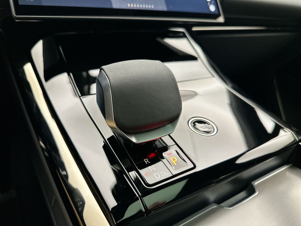 Thumbnail: 2027 Land Rover Range Rover Sport - 12