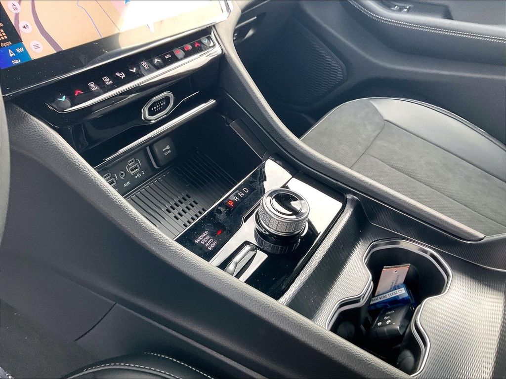 2026 Jeep Grand Cherokee L — photo 14