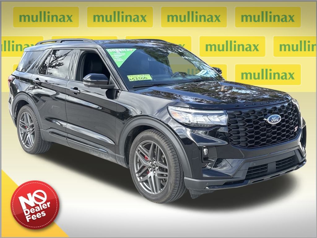 2025 Ford Explorer ST's photo