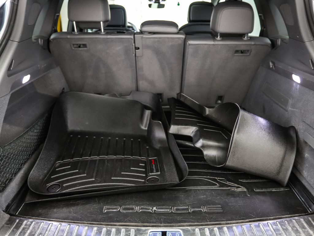 Thumbnail: 2020 Porsche Cayenne - 22