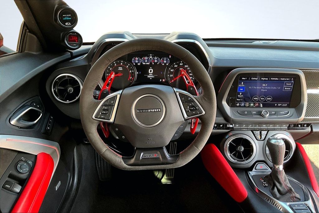 2021 Chevrolet Camaro ZL1 - 4