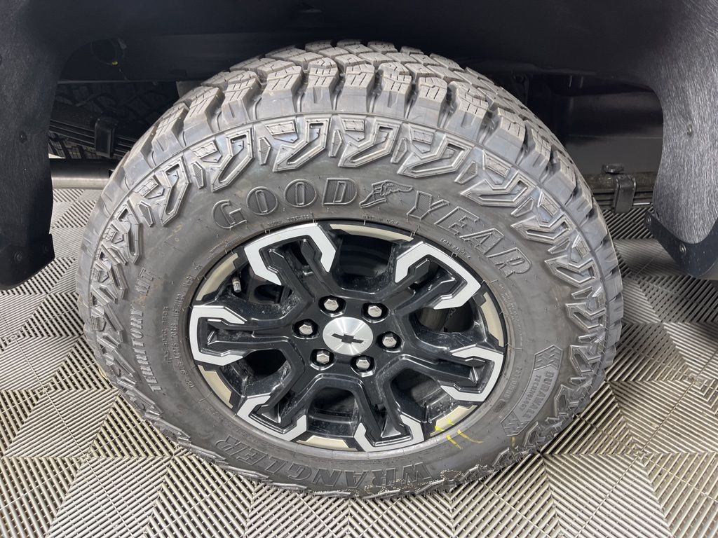 Thumbnail: 2026 Chevrolet Silverado 1500 - 19