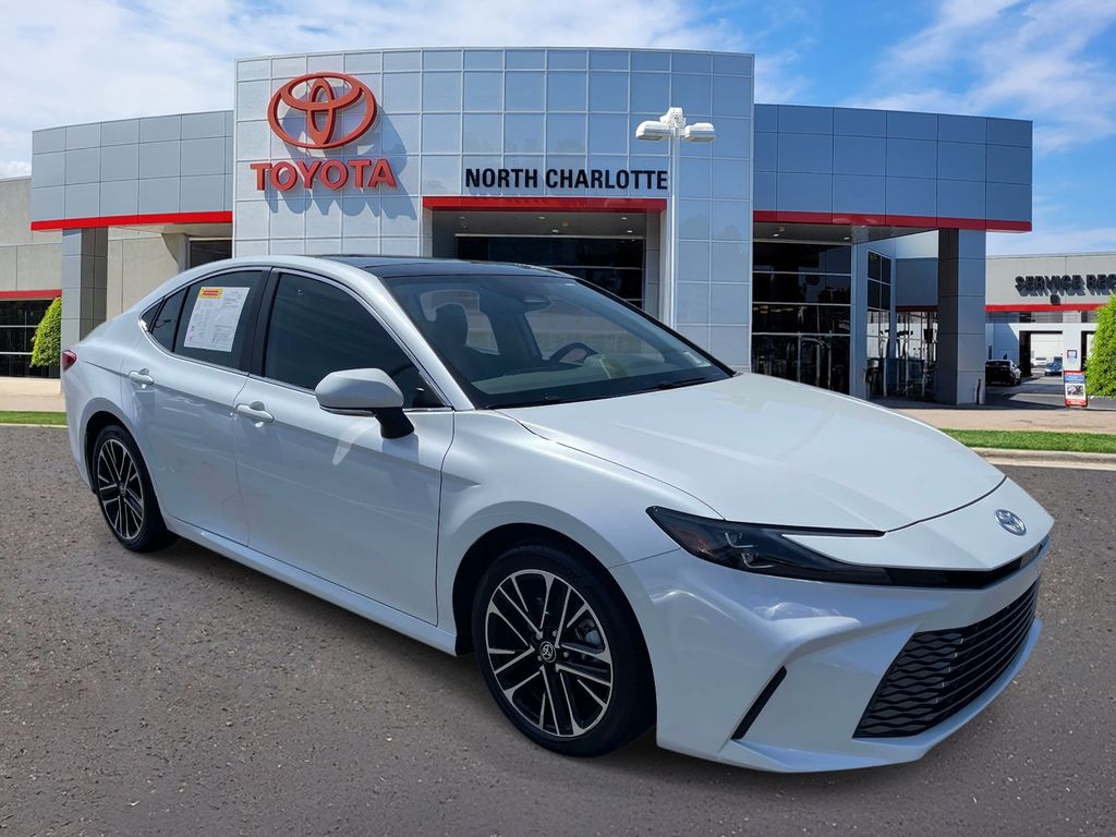 2025 Toyota Camry XLE FWD