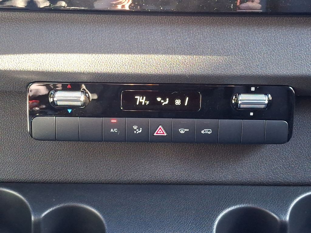 Thumbnail: 2025 Mercedes-Benz Sprinter - 12