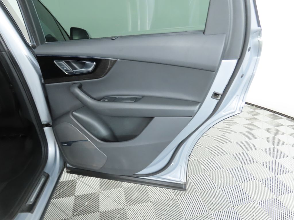 2019 Audi Q7 SE Premium Plus 29