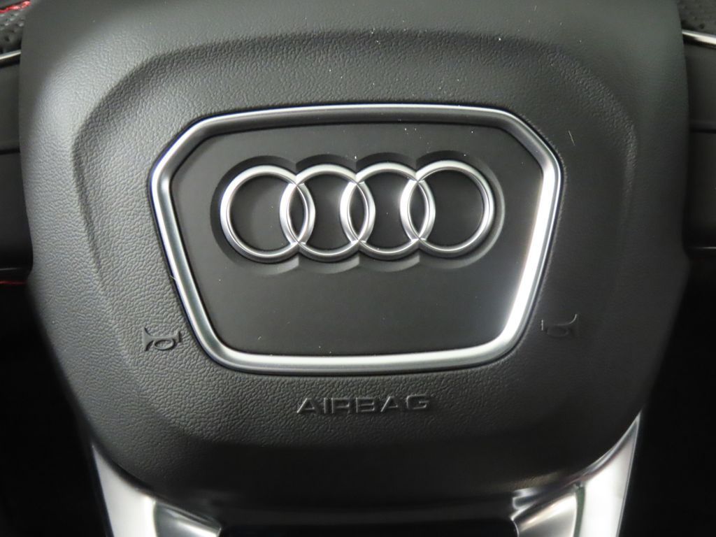 Thumbnail: 2026 Audi RS Q8 - 16