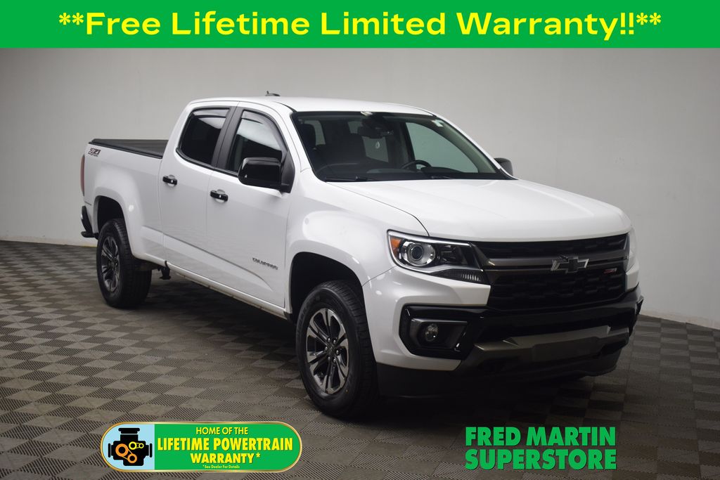 Summit White 2022 Chevrolet Colorado Pickup Truck Four-Wheel Drive 8-Speed Automatic