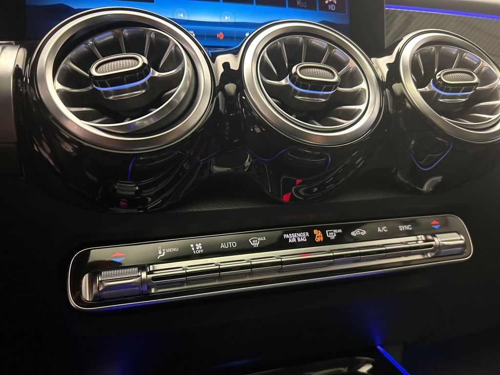 Thumbnail: 2026 Mercedes-Benz GLB - 20