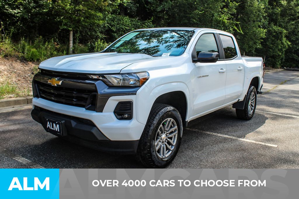 Used 2023 White Chevrolet LT image 2