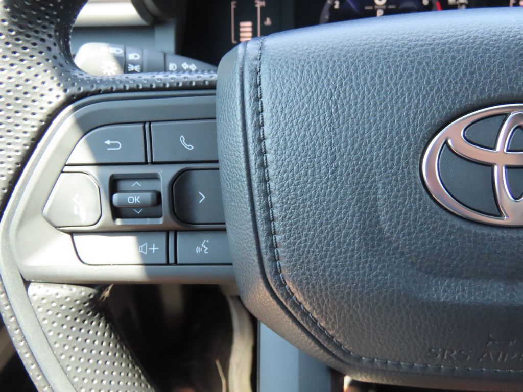 2025 Toyota Tacoma SR5 11