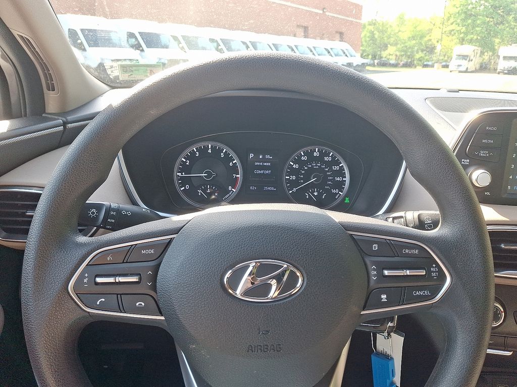 2020 Hyundai Santa Fe SE 18