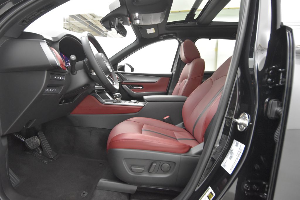 2025 Mazda CX-70 PHEV Premium Plus photo