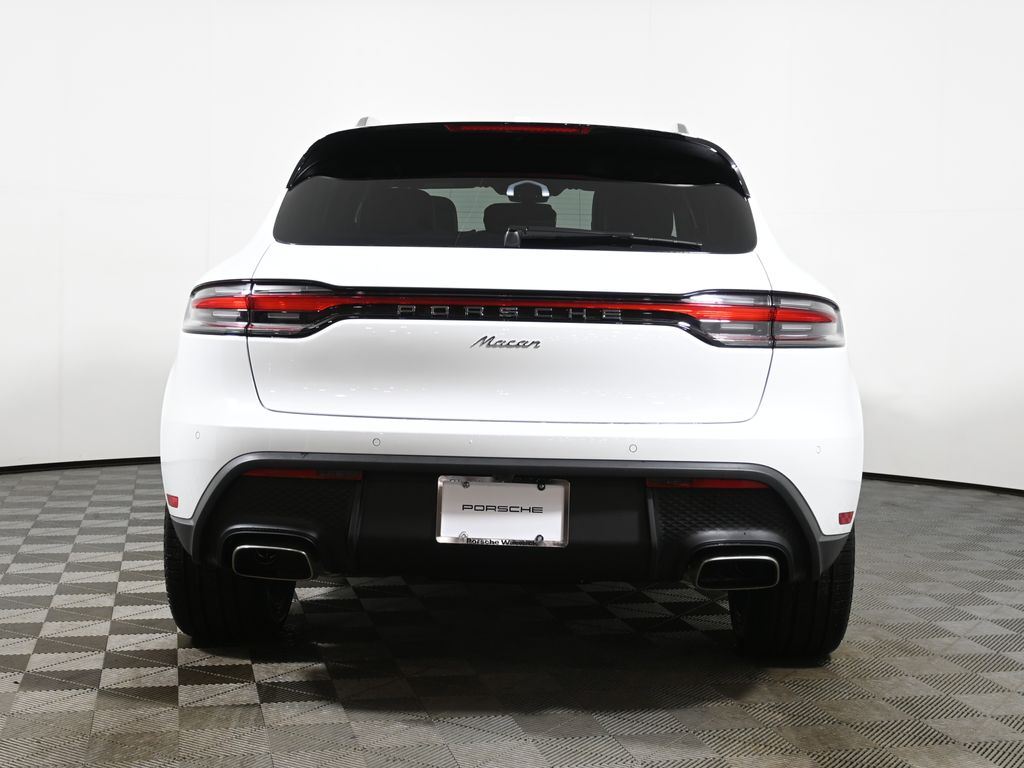 Thumbnail: 2026 Porsche Macan - 6