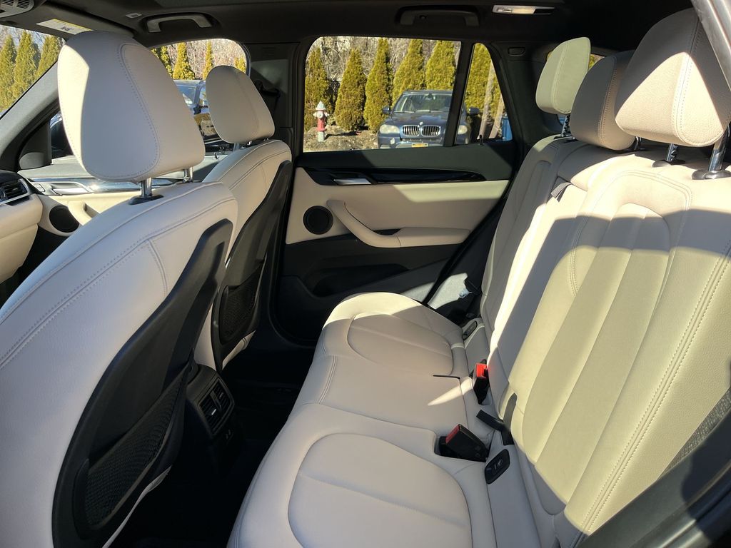 Thumbnail: 2018 BMW X1 - 23