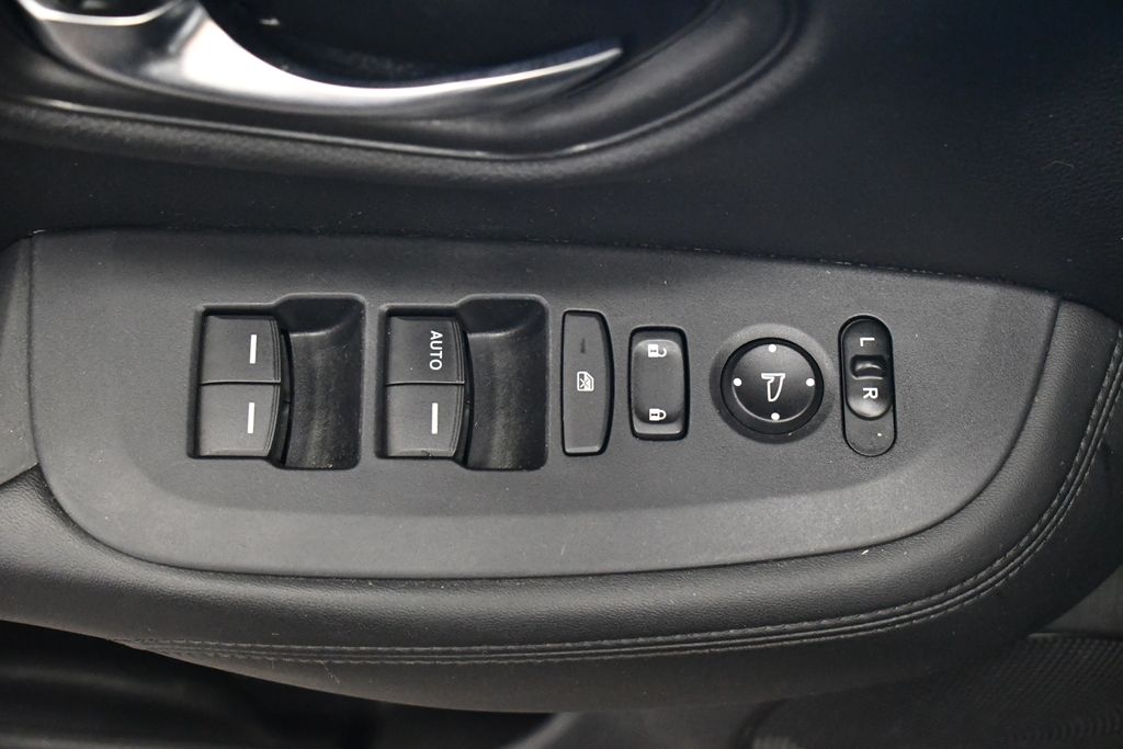 Thumbnail: 2023 Honda HR-V - 15