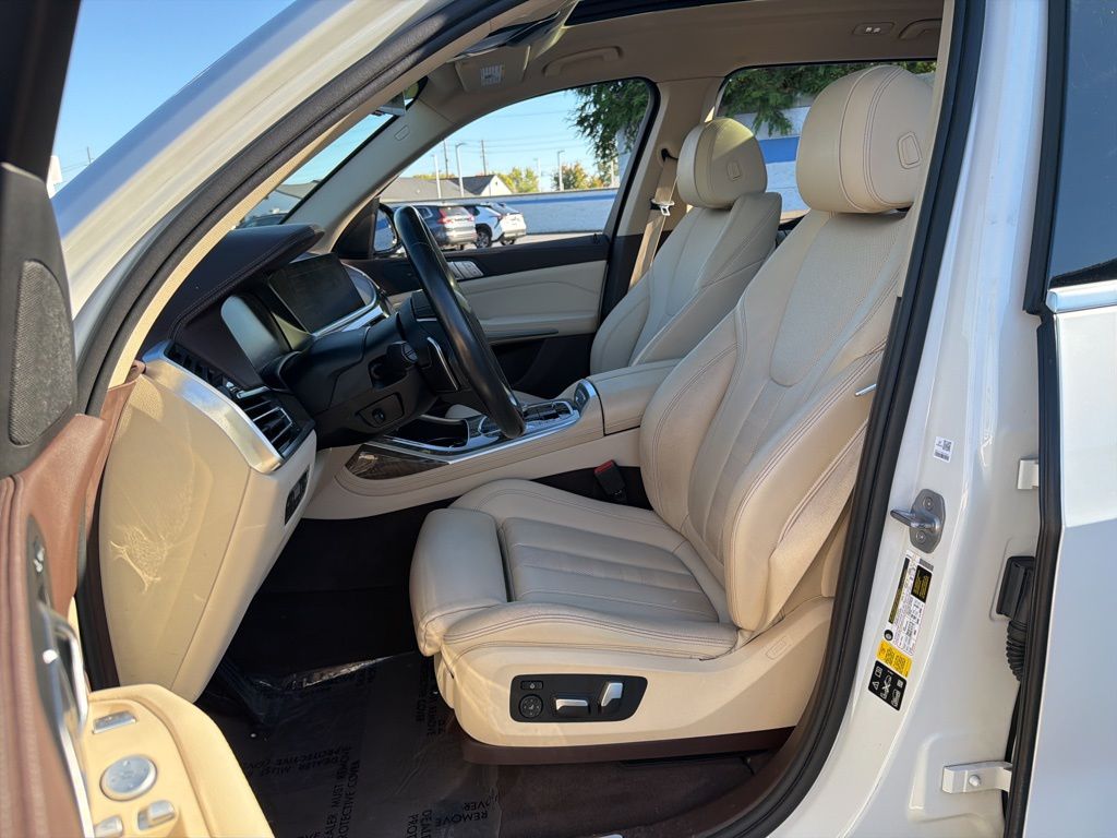 Thumbnail: 2019 BMW X7 - 18