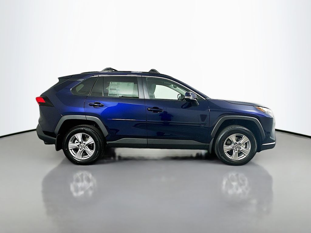 2025 Toyota RAV4 XLE 4