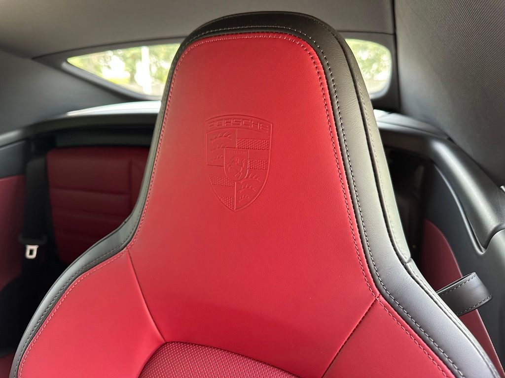 Thumbnail: 2025 Porsche 911 - 25
