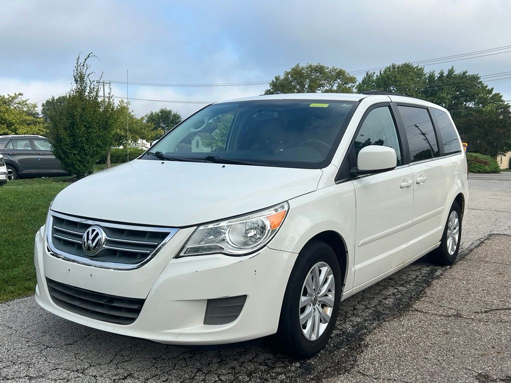 2012 Volkswagen Routan SE