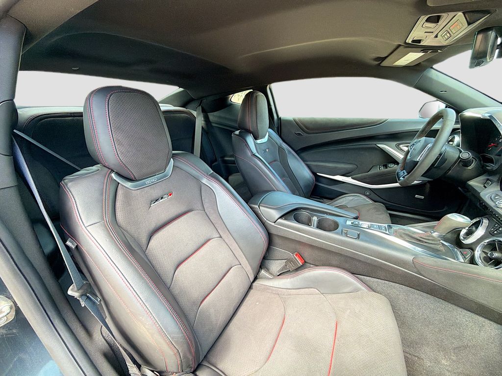 Used 2022 Gray Chevrolet ZL1 image 26
