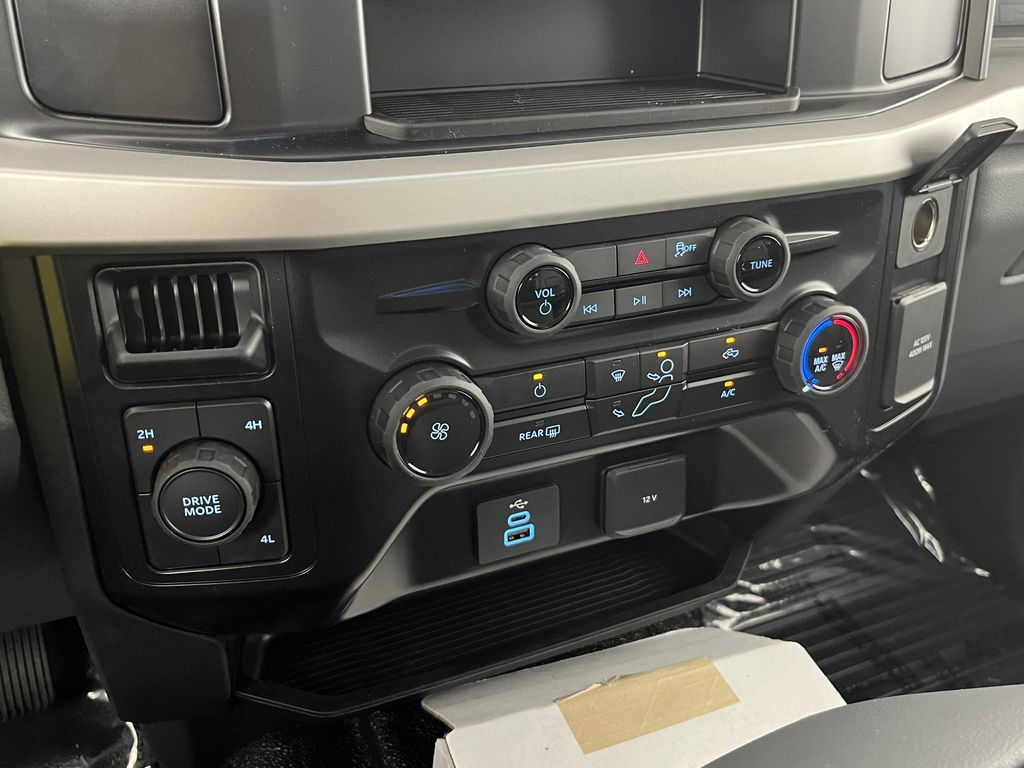 2025 Ford F-350 XL Crew Cab 60 CA 4WD, Scelzi Gooseneck Flatbed 9F0159 for sale #9F0159 - photo 20