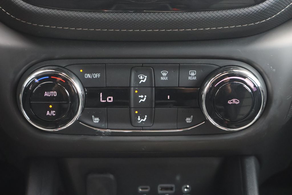 Thumbnail: 2023 Chevrolet TrailBlazer - 17