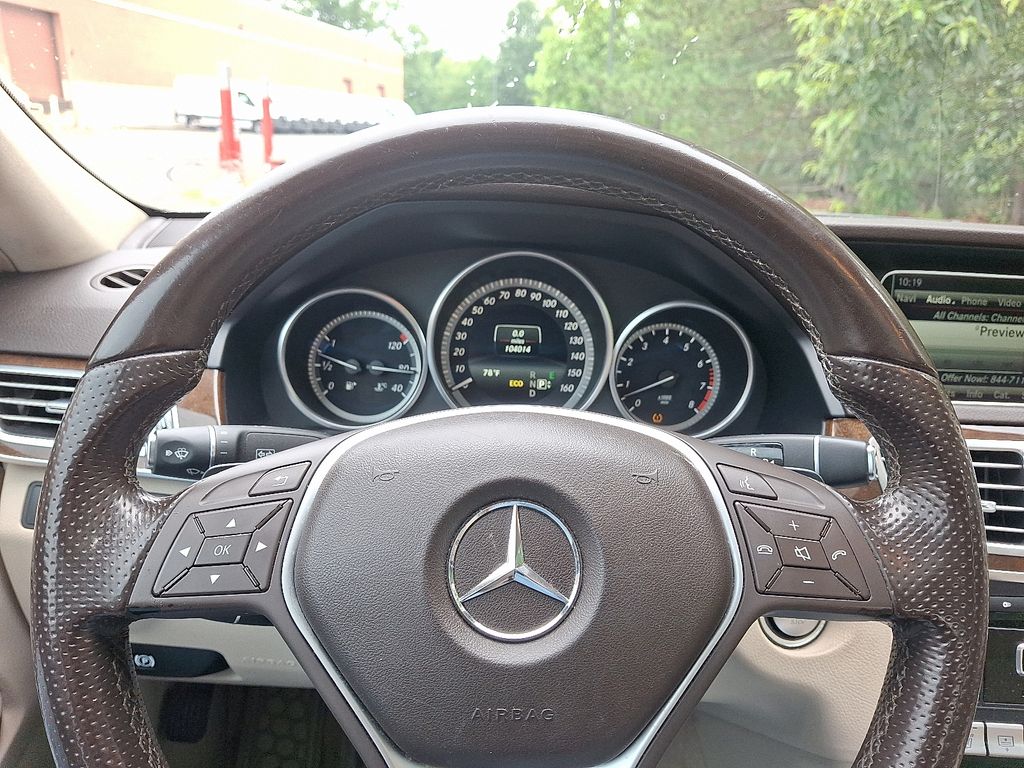 Thumbnail: 2014 Mercedes-Benz E-Class - 20
