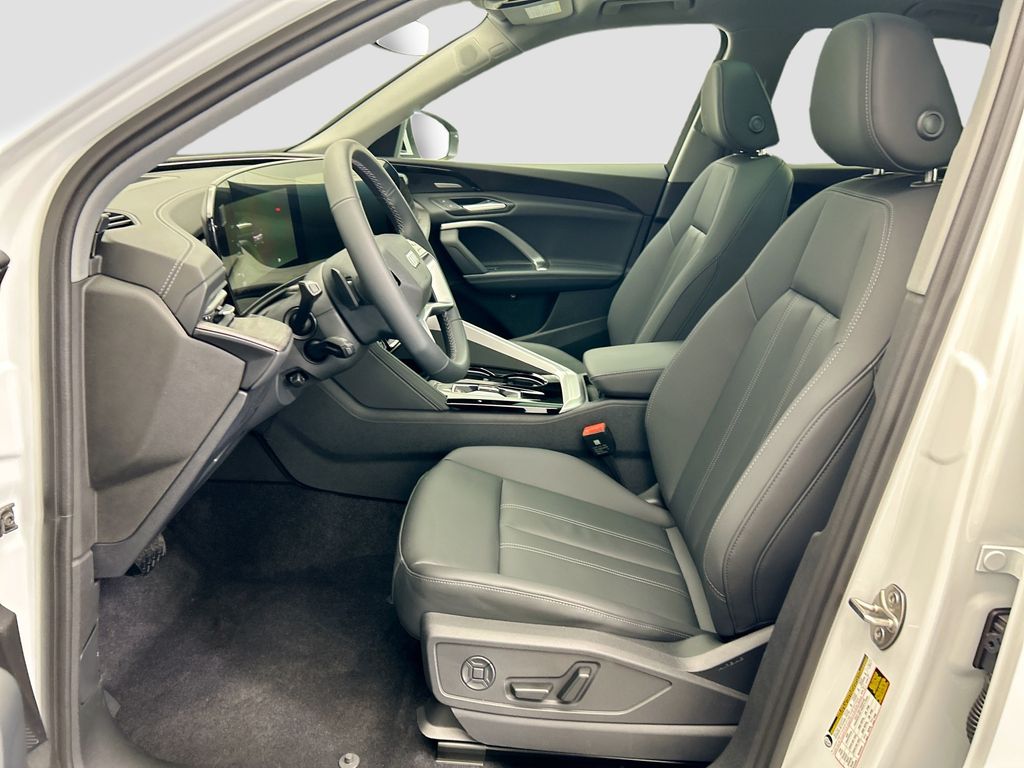 Thumbnail: 2025 Audi Q5 - 18