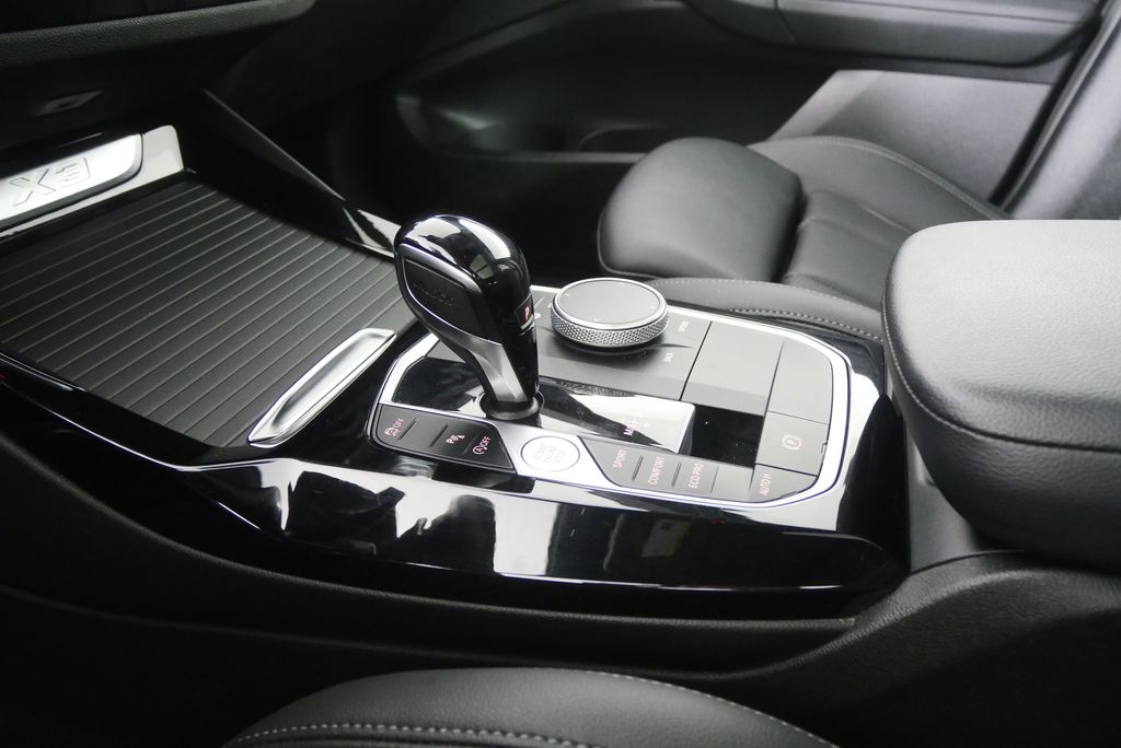 Thumbnail: 2024 BMW X3 - 24