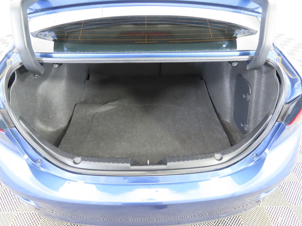 Thumbnail: 2018 Mazda Mazda3 - 28