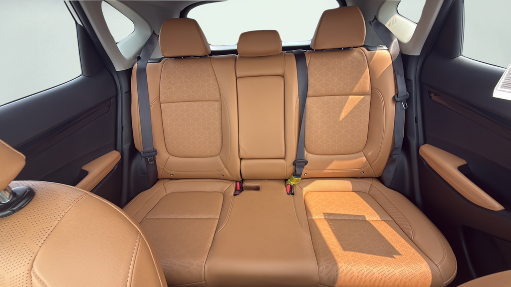 Used 2025 Kia Seltos SUV