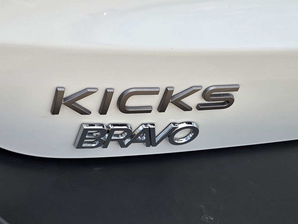 2026 Nissan Kicks S - 8