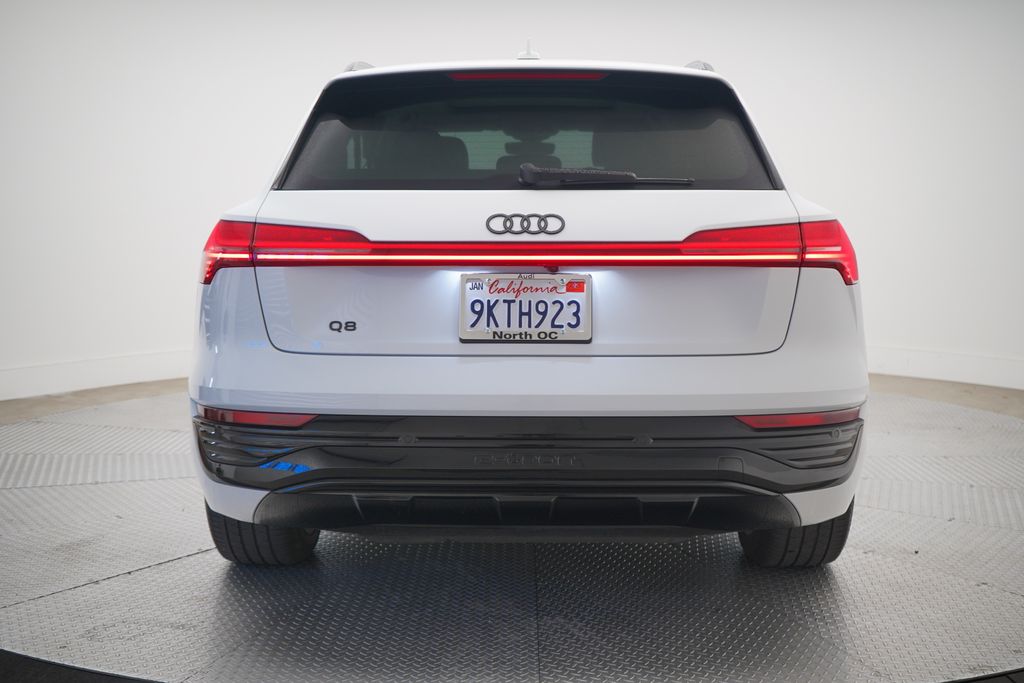 Thumbnail: 2024 Audi Q8 e-tron - 4