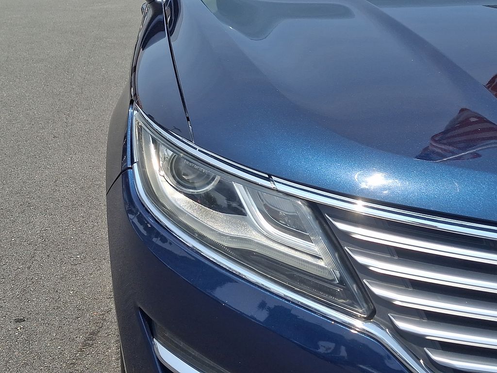 Thumbnail: 2015 Lincoln MKC - 30