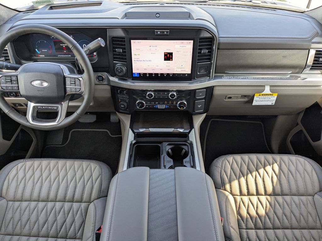 2025 Ford F-450 Super Duty Platinum